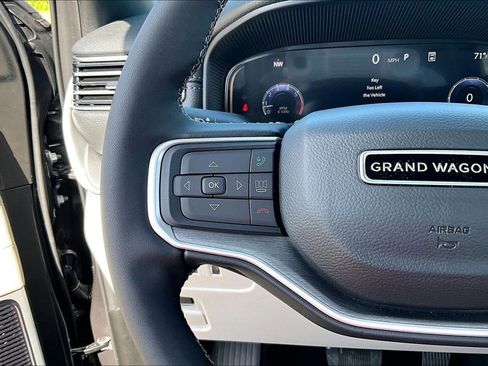 New 2026 Jeep Grand Wagoneer L Limited w/ Premium Group II AWD/4WD image 18