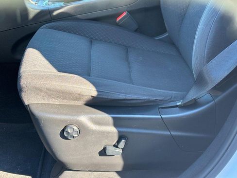 Used 2019 Jeep Grand Cherokee Laredo image 24