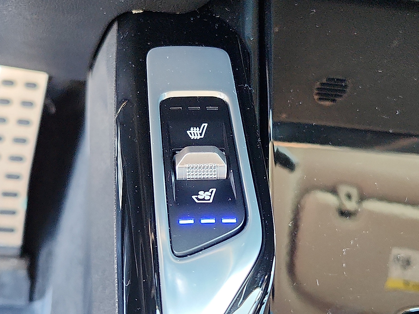 Certified 2023 Kia Sorento SX AWD/4WD image 25
