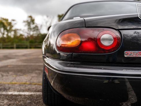 Used 1994 MAZDA MX-5 Miata RWD image 34