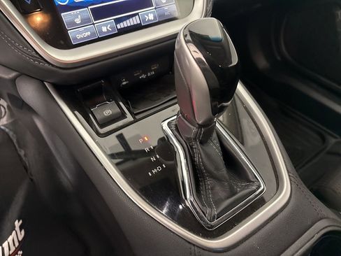 Used 2022 Subaru Outback Premium image 16