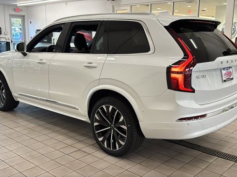 New 2026 Volvo XC90 T8 Ultra w/ Protection Package AWD/4WD image 7