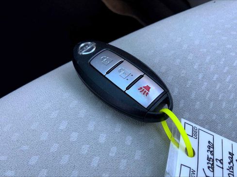 Used 2012 Nissan Leaf SV image 13