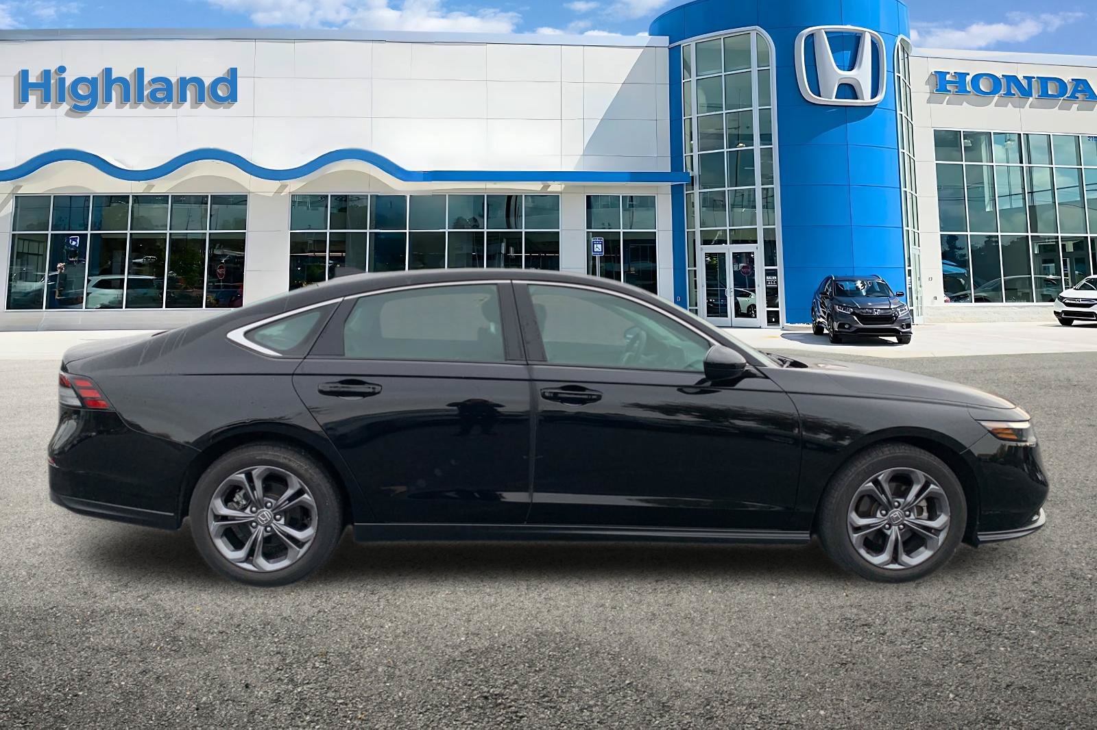 Used 2023 Honda Accord EX image 6