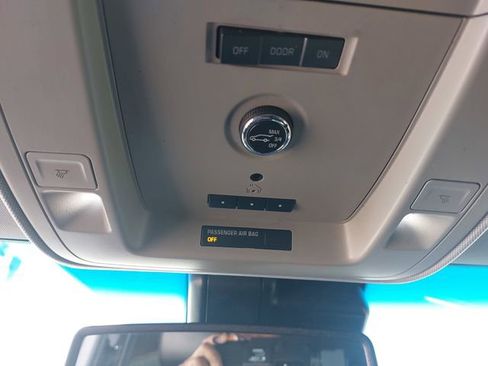 Used 2015 Chevrolet Tahoe LT RWD image 27