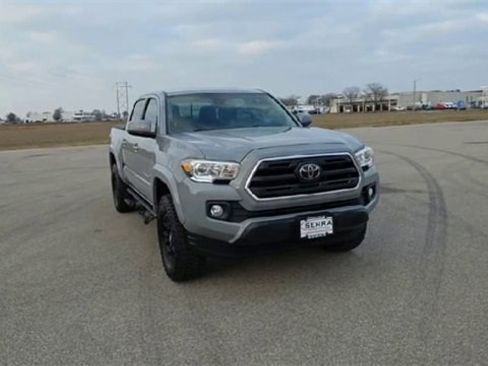 Used 2019 Toyota Tacoma SR5 image 2