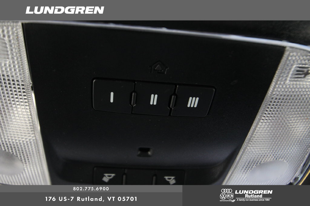 Used 2019 Dodge Charger R/T w/ Plus Group RWD image 36