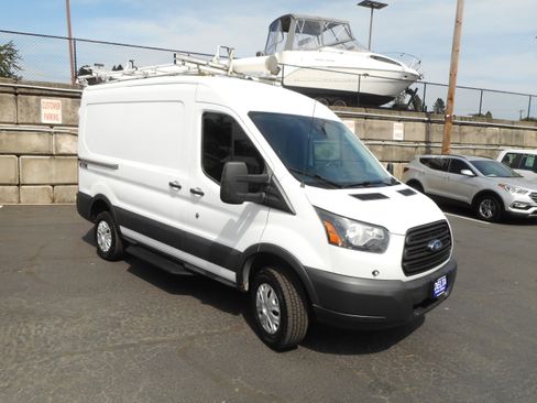 Used 2017 Ford Transit 250 130 Medium Roof RWD image 5