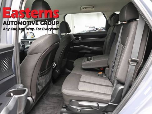 Used 2023 Kia Sorento LX AWD/4WD image 20
