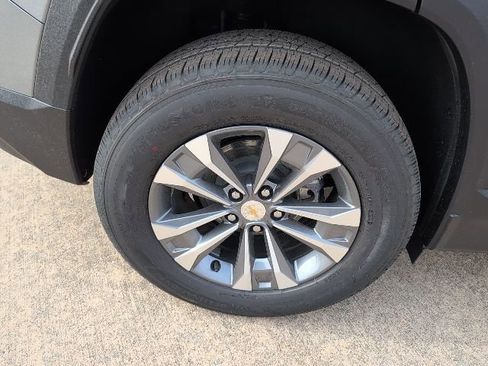New 2026 Chevrolet Equinox LT w/ Safety and Technology Package FWD image 3
