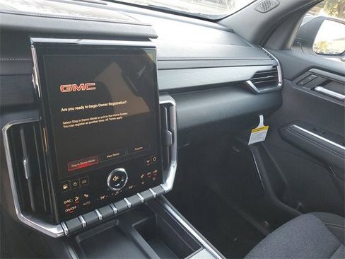 New 2026 GMC Acadia Elevation image 26