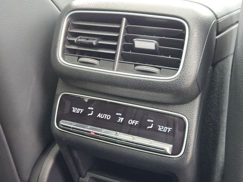 Used 2025 Mercedes-Benz GLS 450 4MATIC image 12