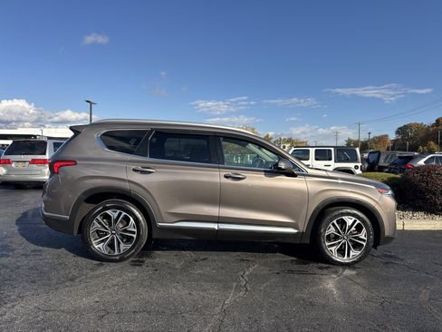 Used 2019 Hyundai Santa Fe Limited image 4