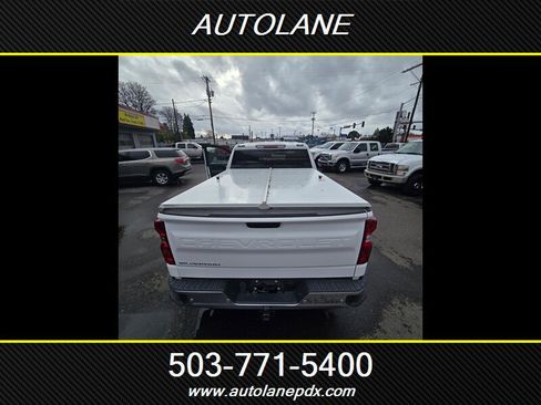 Used 2020 Chevrolet Silverado 1500 LT w/ Convenience Package image 21