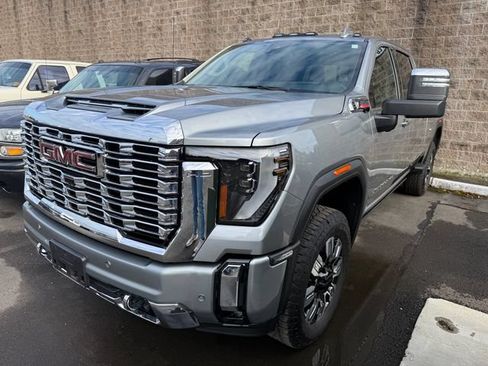 Used 2026 GMC Sierra 2500 Denali w/ Denali Reserve Package AWD/4WD image 1