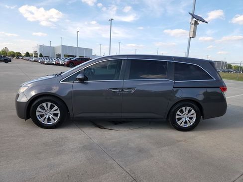 Used 2016 Honda Odyssey SE image 8