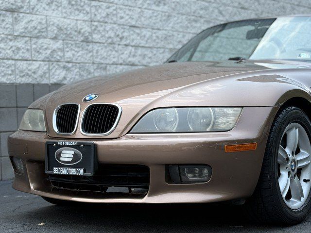 Used 2000 BMW Z3 2.5i RWD image 10