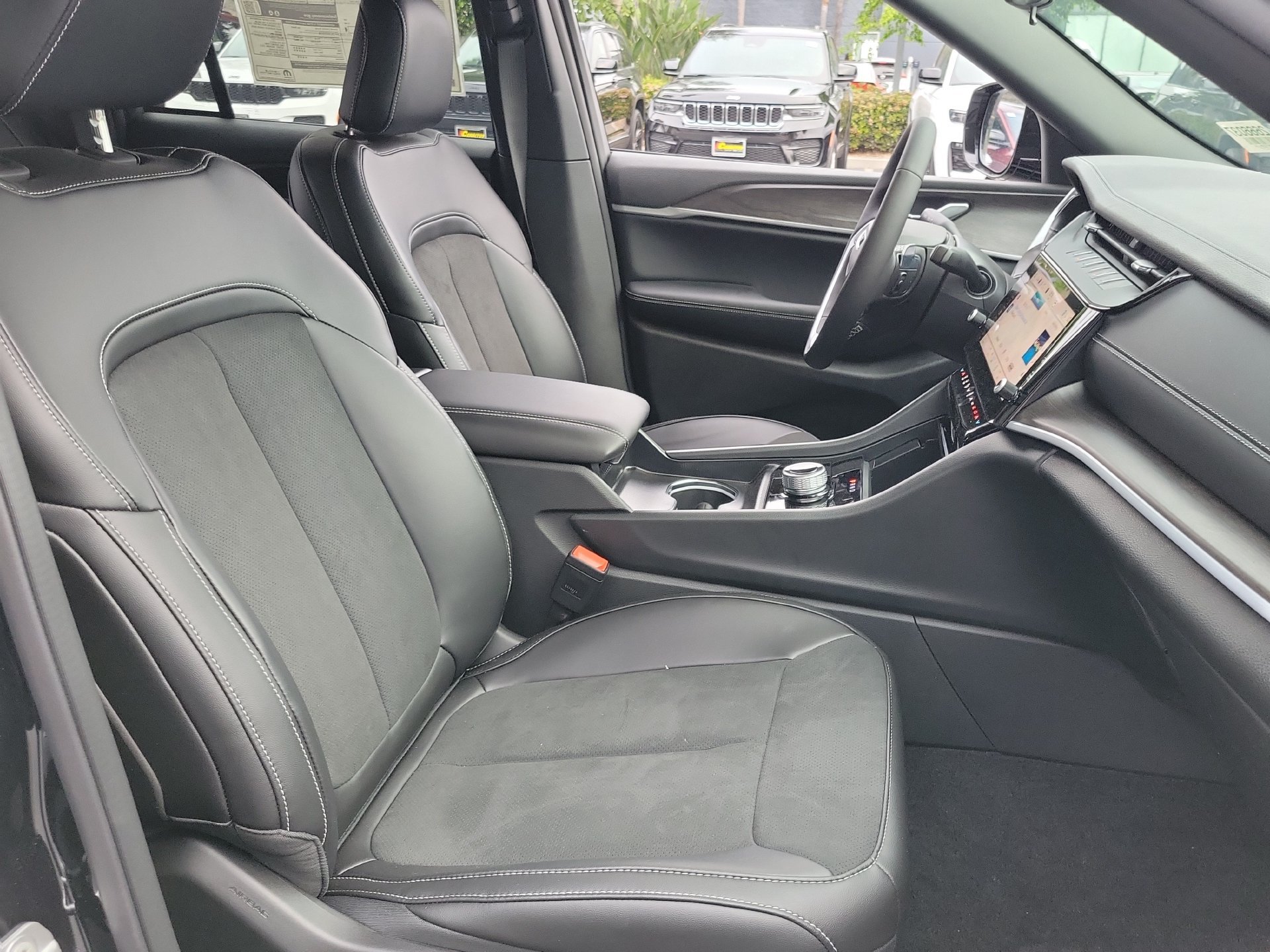 New 2026 Jeep Grand Cherokee Altitude RWD image 16