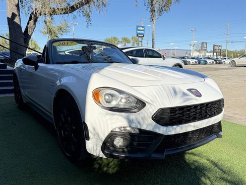 Used 2017 FIAT 124 Spider Abarth image 3
