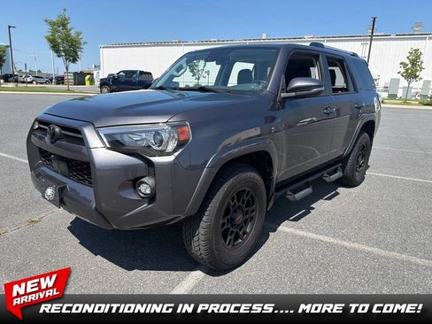 Used 2023 Toyota 4Runner SR5 Premium w/ Moonroof Package AWD/4WD image 1