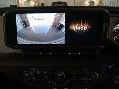 New 2026 Jeep Wrangler Unlimited Sport w/ Convenience Group image 16