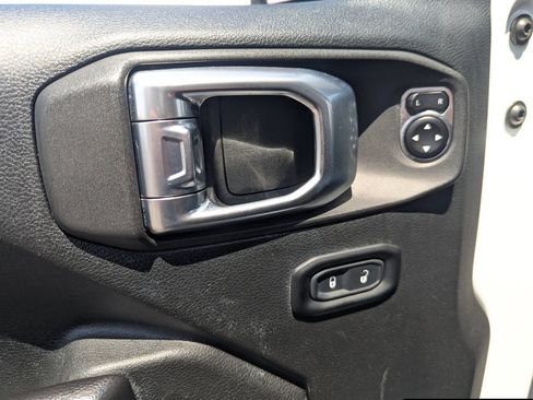 Used 2020 Jeep Wrangler Unlimited Rubicon AWD/4WD image 21