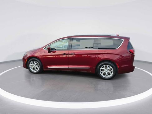 Used 2017 Chrysler Pacifica Touring-L Plus w/ Advanced Safetytec Group image 5