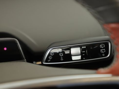 Used 2025 Lincoln Nautilus Black Label image 22