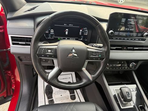Used 2025 Mitsubishi Outlander SEL Black Edition AWD/4WD image 15