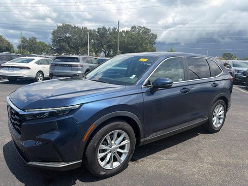 Used 2024 Honda CR-V EX-L image 3