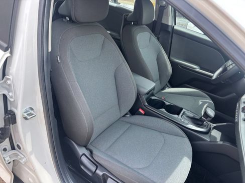 Used 2025 Kia K4 FWD image 35