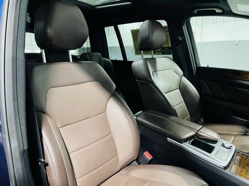 Used 2016 Mercedes-Benz GL 450 4MATIC image 39