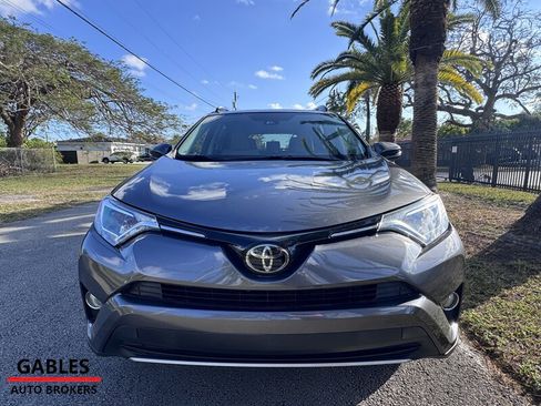 Used 2017 Toyota RAV4 XLE image 8