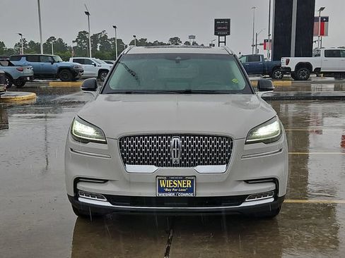Used 2021 Lincoln Aviator Reserve w/ Equipment Group 201A RWD image 2