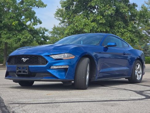 Used 2018 Ford Mustang Coupe RWD image 7