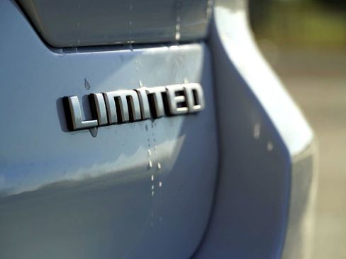 New 2025 Jeep Grand Cherokee Limited image 9