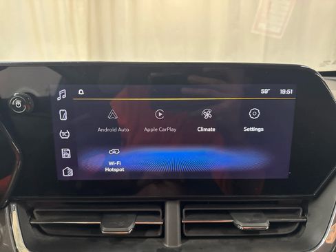 Certified 2025 Chevrolet Trax ACTIV w/ Driver Confidence Package image 25