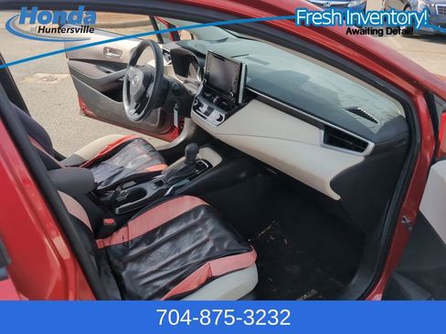 Used 2021 Toyota Corolla LE image 14