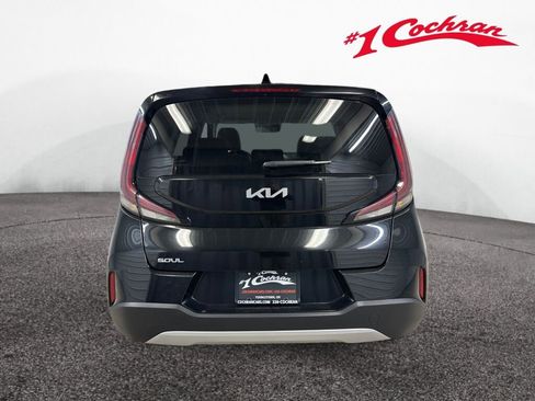 Used 2023 Kia Soul LX FWD image 18