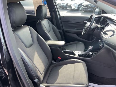 Used 2021 Buick Encore GX Select w/ Advanced Technology Package image 24