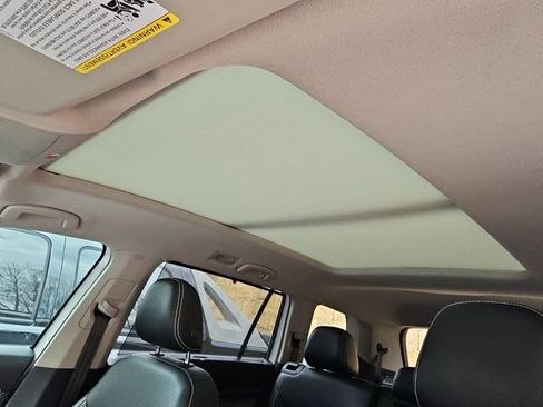 Used 2021 Volkswagen Atlas SE w/ Panoramic Sunroof Package image 10