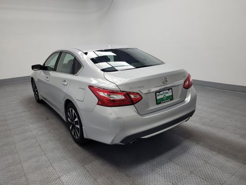 Used 2017 Nissan Altima 2.5 SV image 5