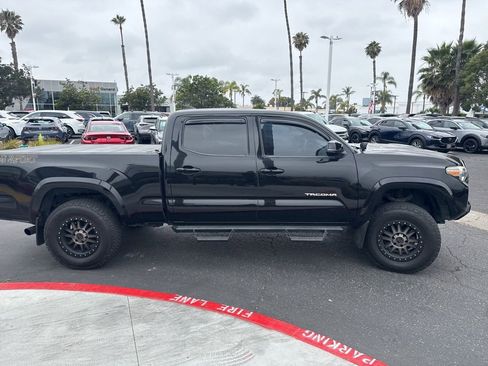 Used 2017 Toyota Tacoma TRD Sport RWD image 30
