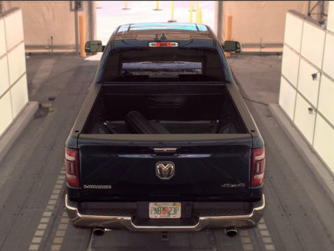 Used 2019 RAM 1500 Laramie AWD/4WD image 7
