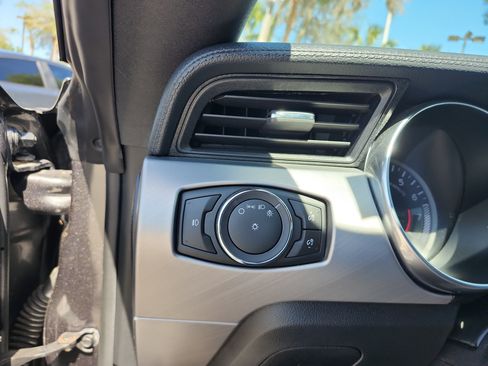 Used 2018 Ford Mustang Premium image 15