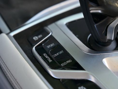 Used 2018 BMW 750i 750i image 31