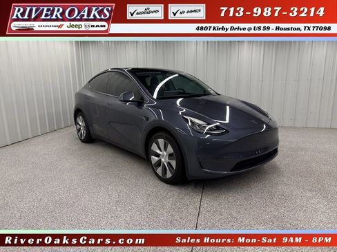 Used 2023 Tesla Model Y Long Range AWD/4WD image 1
