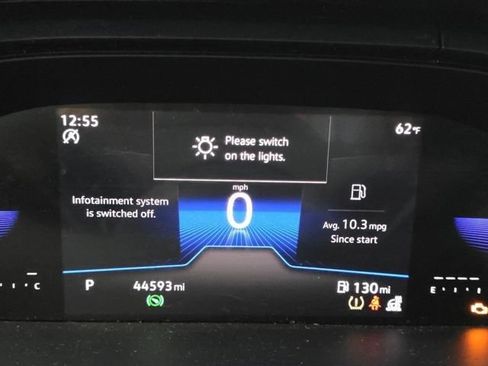 Used 2023 Volkswagen Taos SE w/ Panoramic Sunroof Package FWD image 7