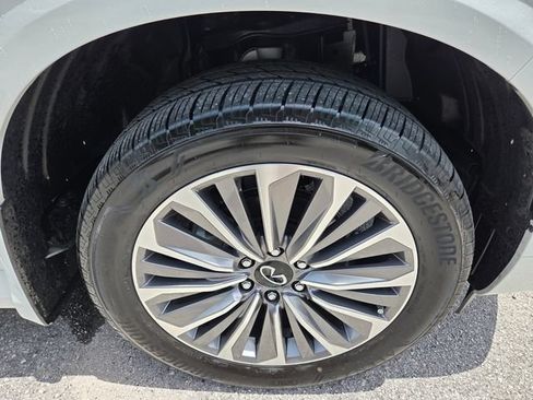Used 2026 INFINITI QX80 Luxe AWD/4WD image 10