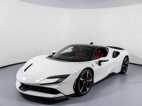 Certified 2022 Ferrari SF90 Stradale image 10